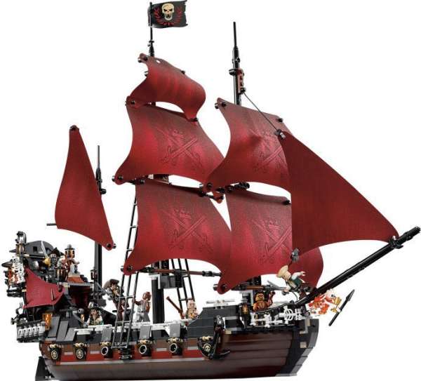 LEGO Pirates Of The Caribbean: Queen Anne's Revenge (4195 