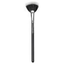 MAC 184S Duo Fibre Fan Brush MAC 184S Duo Fibre Fan Brush