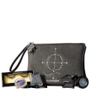 Illamasqua Limited Edition Purple Reign Kit (Worth £111.00) Illamasqua Limited Edition Purple Reign Kit (Worth £111.00)