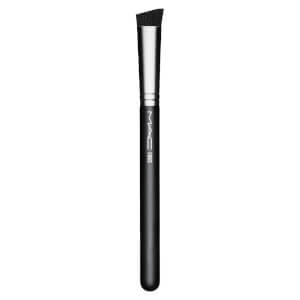 MAC 106 Triangular Concealer Brush