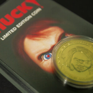 Child's Play 2 "Chucky" Collectors Coin: Gold Variant - Zavvi Exclusive (Limited to 1000)