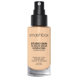 Base de maquillaje hidratante Studio Skin 15 Hour Wear de Smashbox (varios tonos)