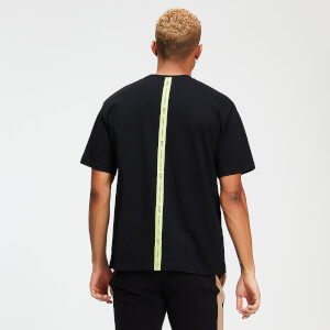 レストデイ テープ Tシャツ - ブラック