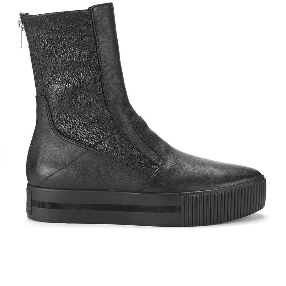 black flatform boots