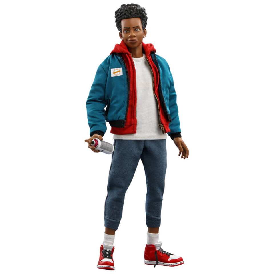 Hot Toys Spider Man Into The Spider Verse Movie Masterpiece Action Figure 1 6 Miles Morales 29 Cm Merchandise Zavvi Uk